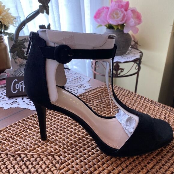 NEW IN BOX! Taupe Kelly & Katie Ankle Strappy Heels Sz 9 - Picture 6 of 7